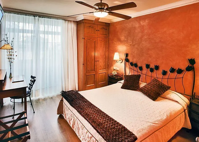 Alda Puerta Del Sol ויגו